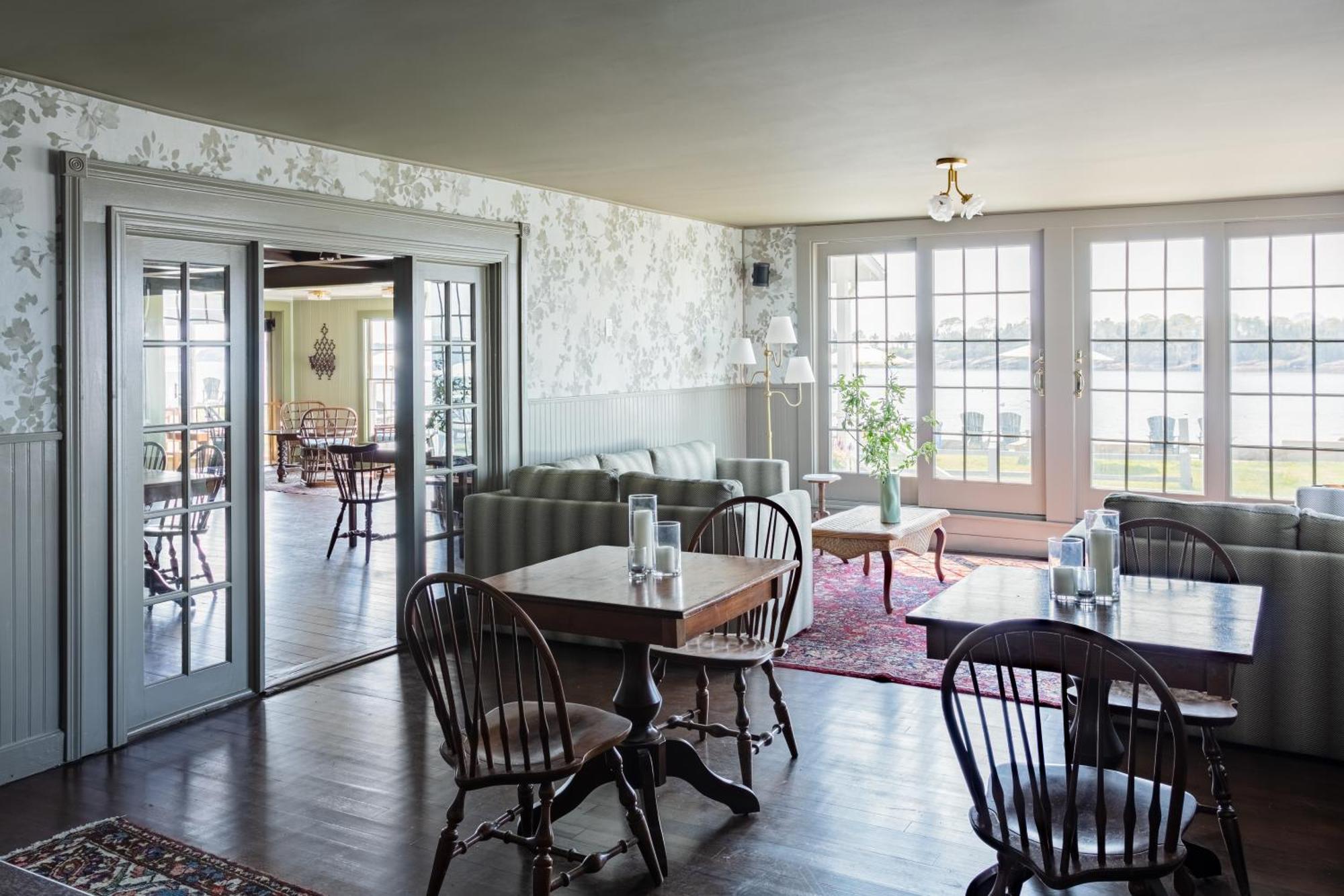 Bluebird Ocean Point Inn Экстерьер фото