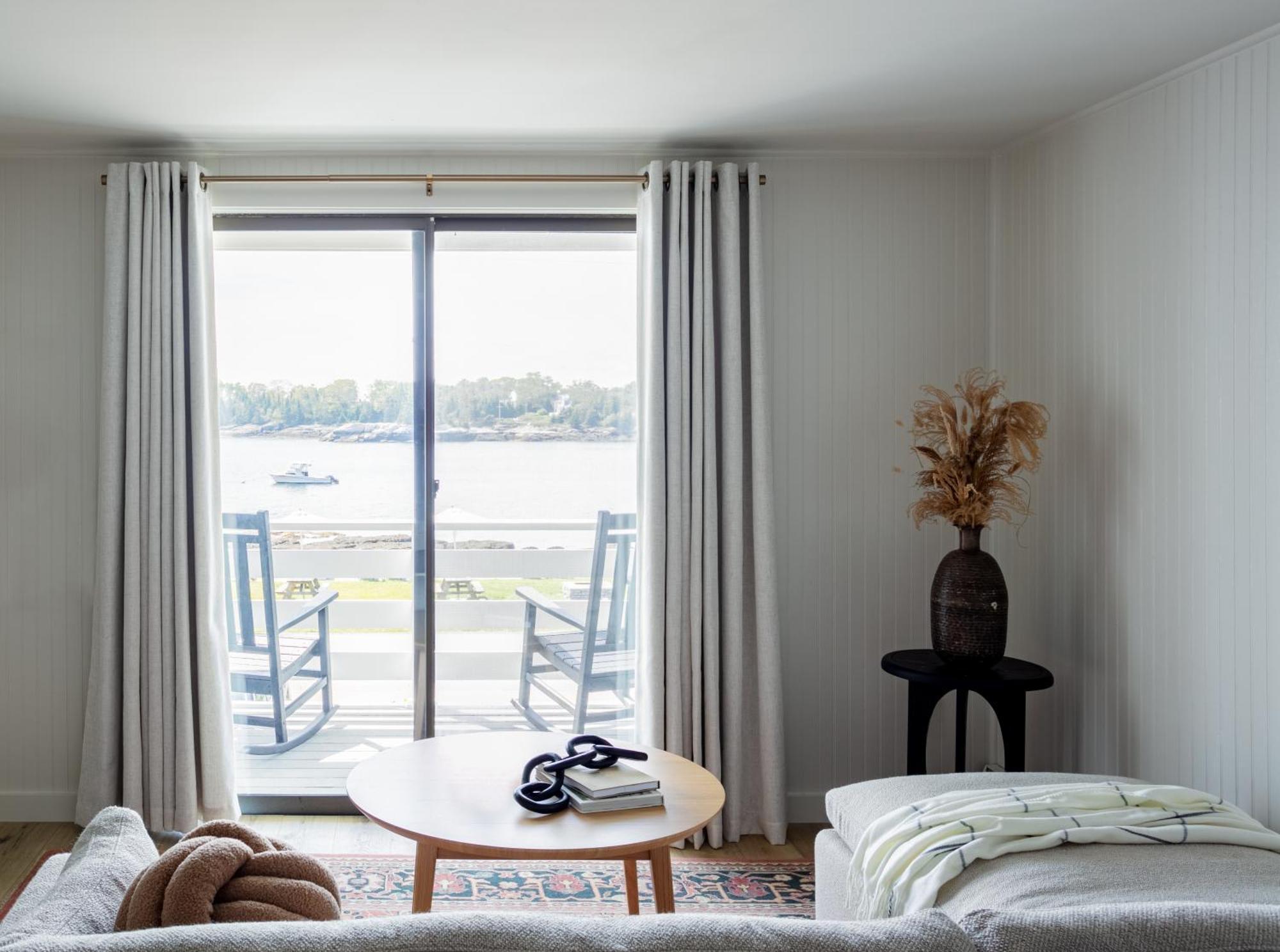 Bluebird Ocean Point Inn Экстерьер фото