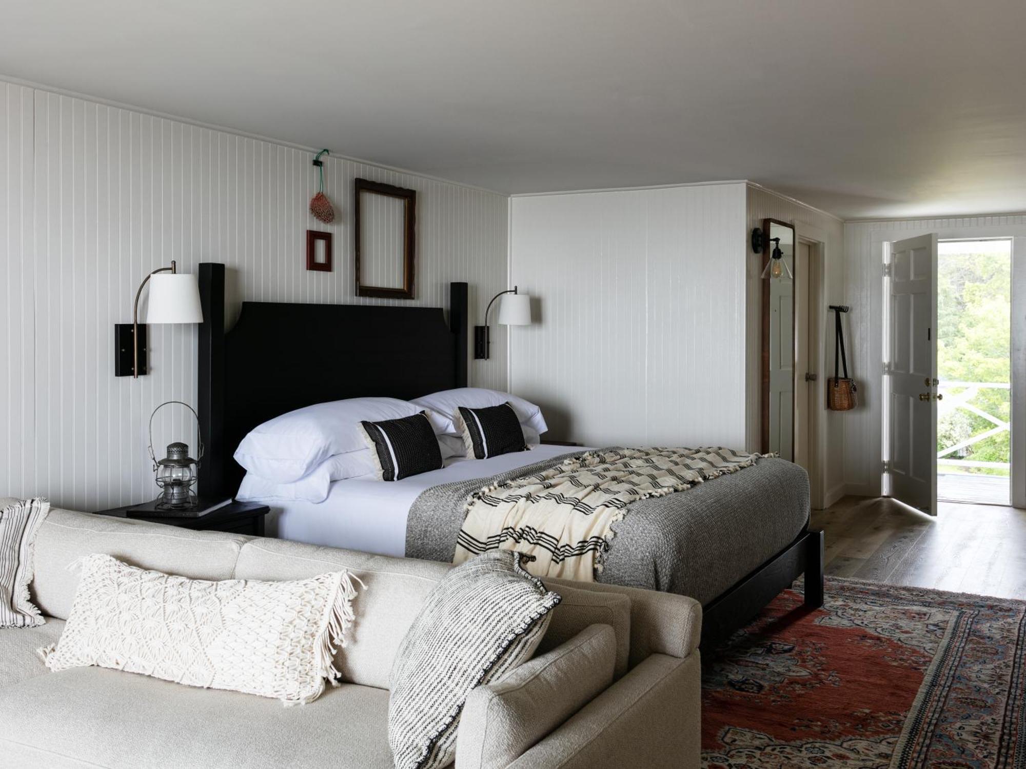 Bluebird Ocean Point Inn Экстерьер фото